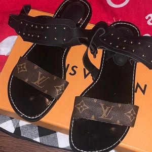 Women sandals